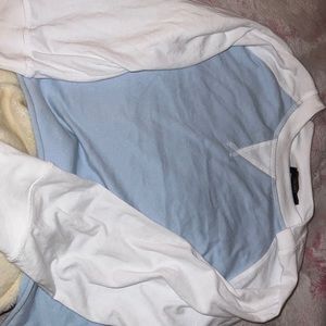 Long sleeve shirt in white and blue